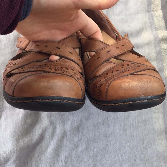 Clark’s bendable sandals - Picture 4 of 8